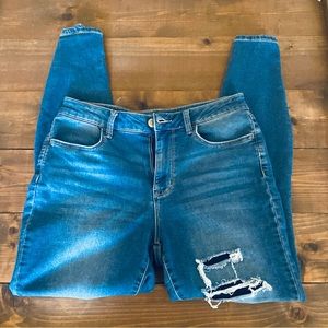 M Jeans by Maurice’s distressed ripped high-rise skinny jeans